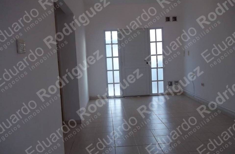 En venta excelente casa dos dormitorios
