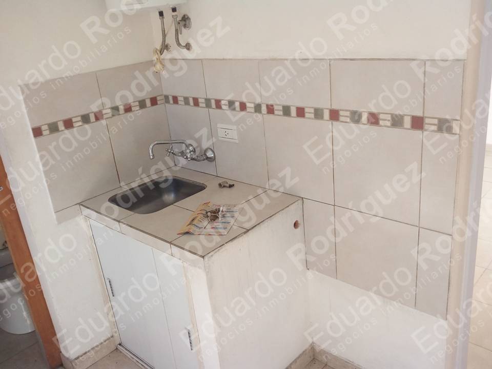 Se alquila casa - calle Ayacucho (z/Escuela Hogar)