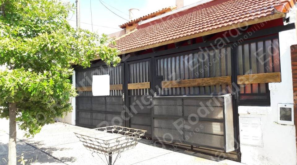 En venta excelente casa z/ex-hipódromo