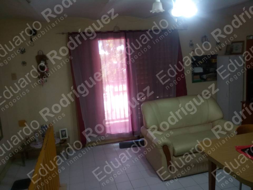 En venta excelente casa Dean Alvarez a mts de Av. Almafuerte