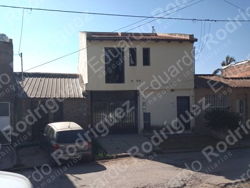 En venta excelente casa – dos plantas