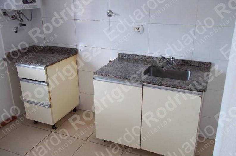 Se alquila excelente dpto - calle Jujuy 370