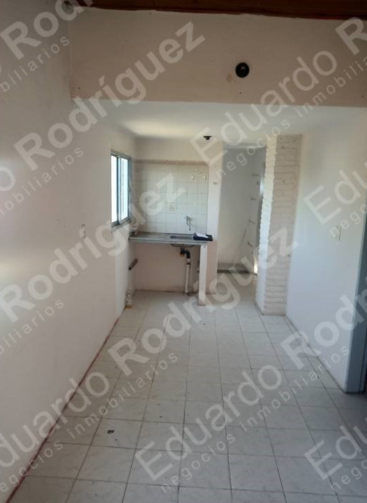 Se alquila casa planta alta – zona Garrigó