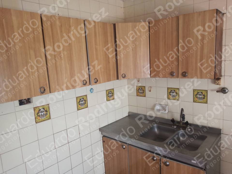 Se alquila excelente dpto.  – planta baja barrio José Hernández