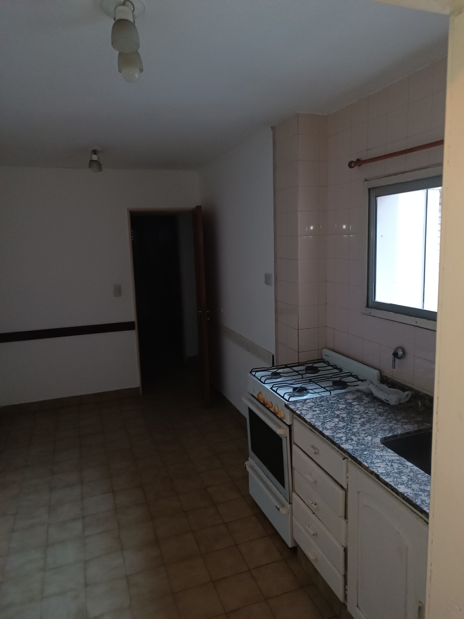 Se alquila excelente dpto. calle Córdoba (zona Parque Urquiza)